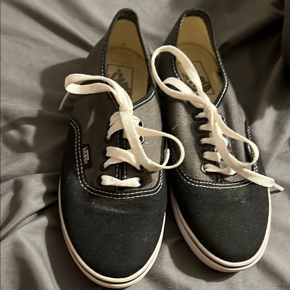 Vans Women's Black and Gray Sneakers